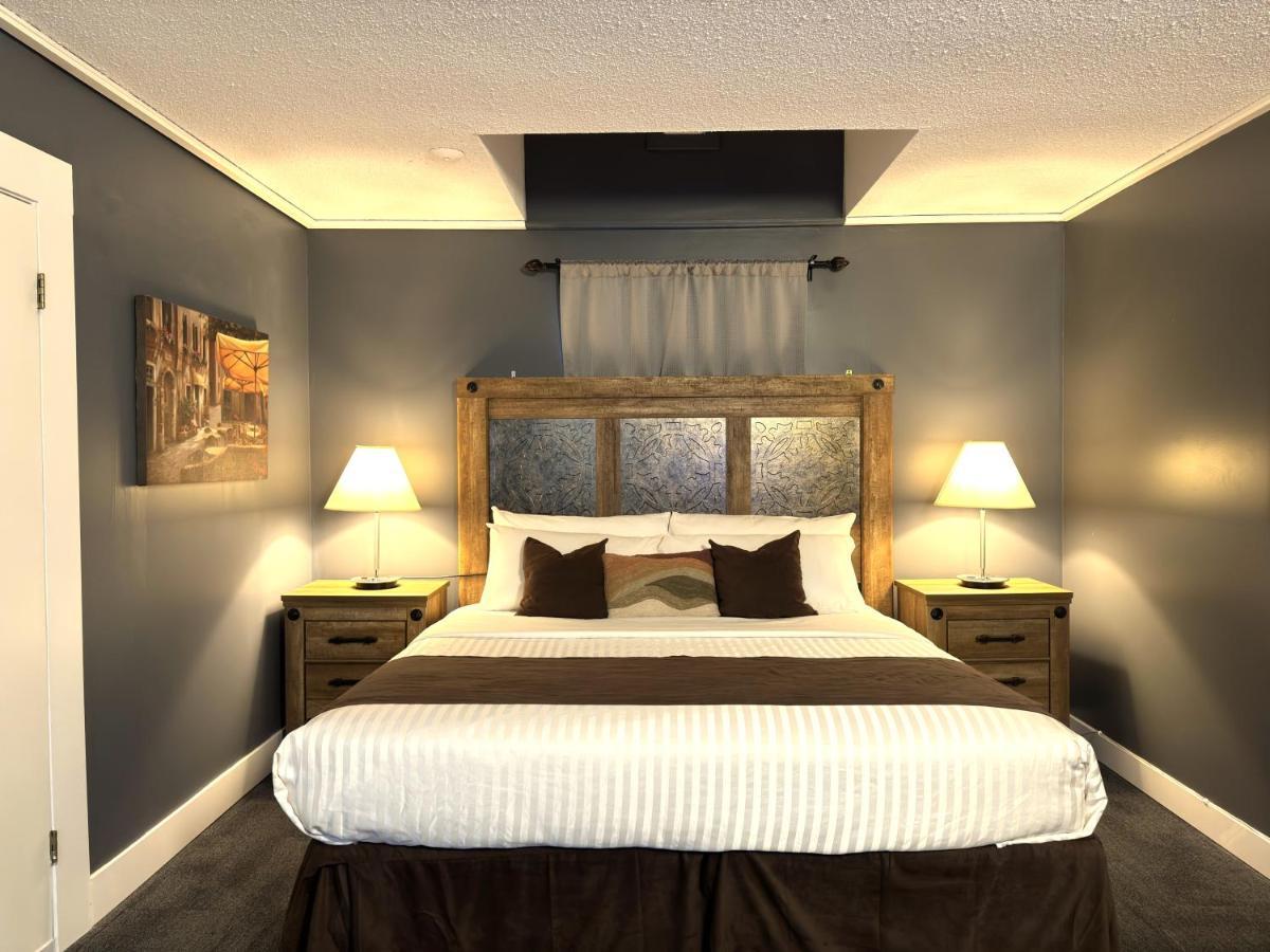 Divya Sutra Plaza And Conference Centre, Vernon, Bc 외부 사진
