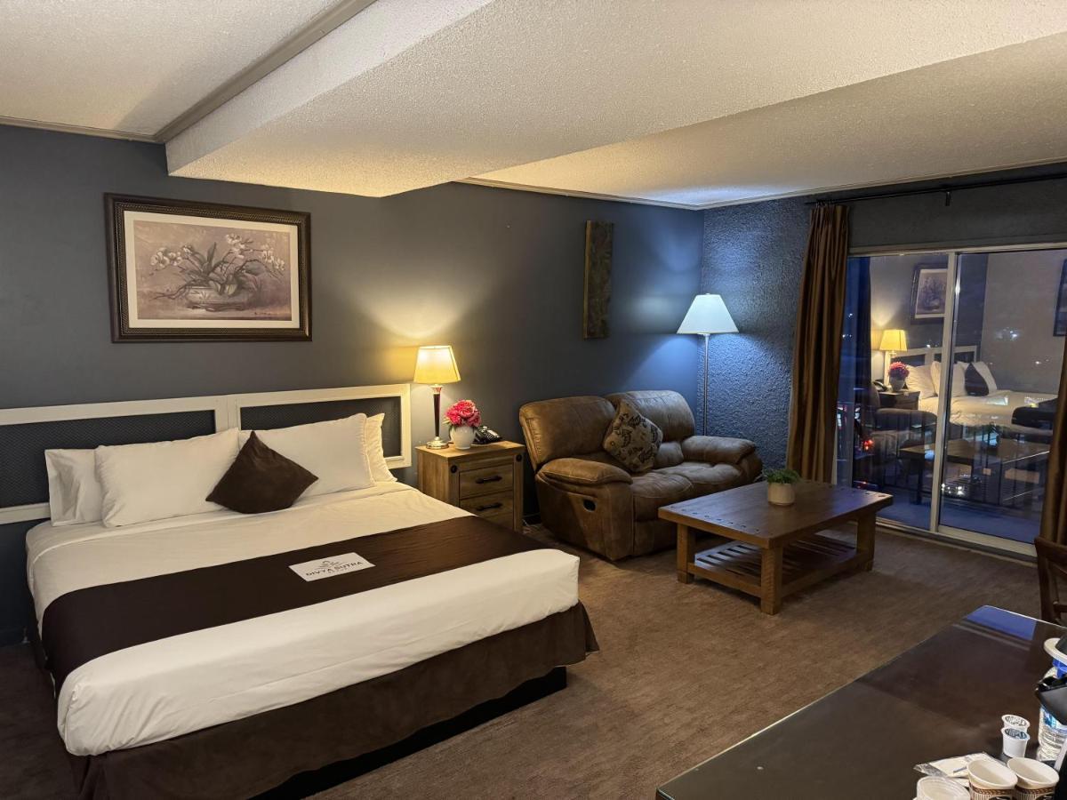 Divya Sutra Plaza And Conference Centre, Vernon, Bc 외부 사진